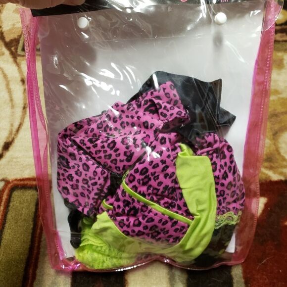 7 til Midnight Vet Nurse Costume size Small - Picture 4 of 4